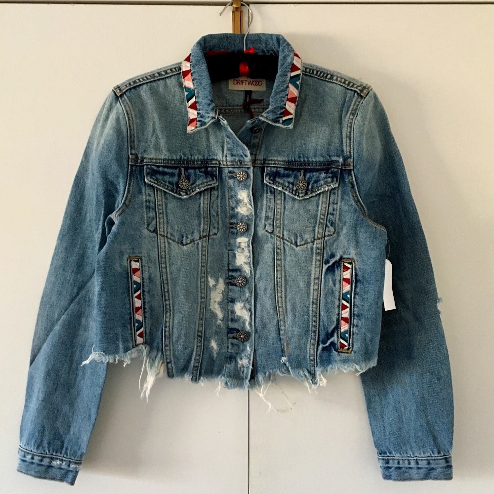 Driftwood Distressed Denim Hi-Lo Embroidered Jacket✨